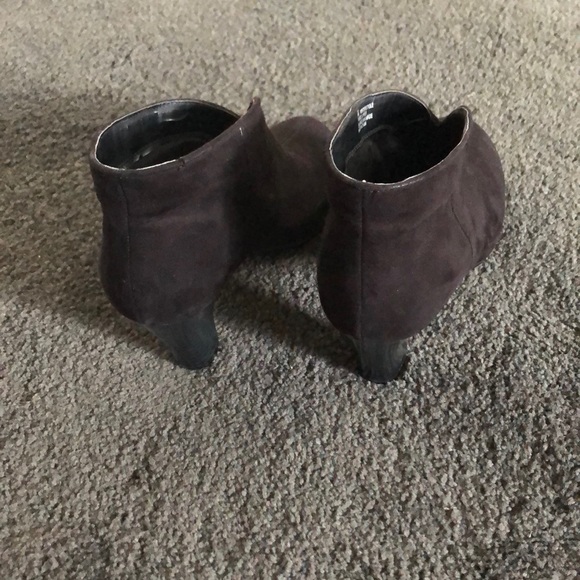 Black suede women's 6 booties - Picture 3 of 5